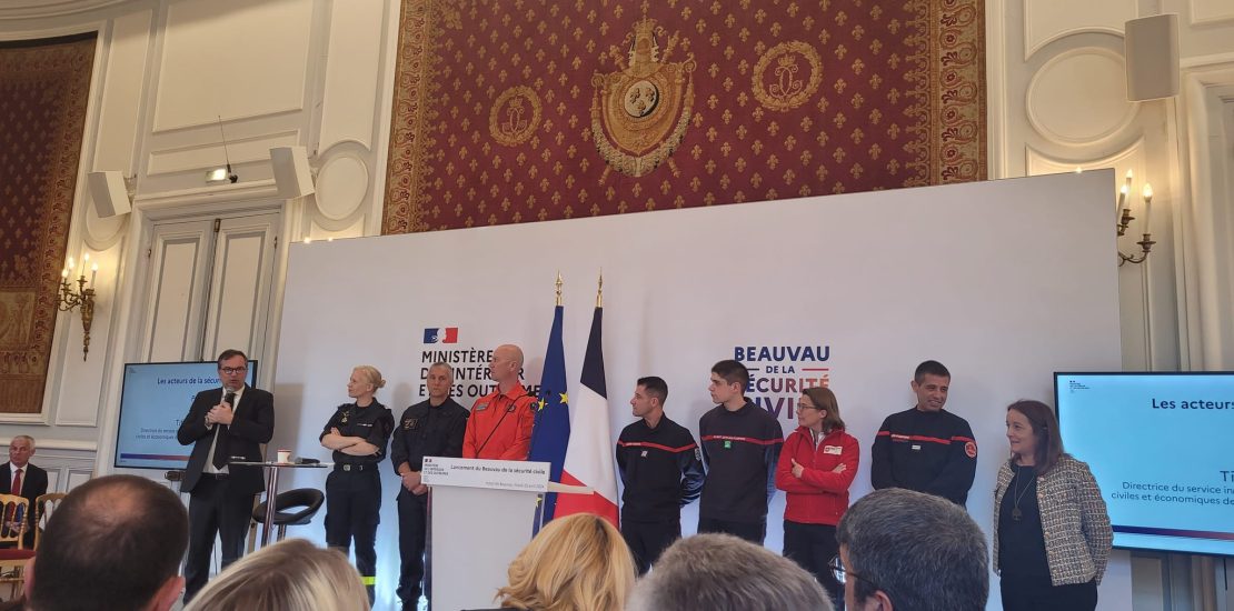 alt = la protection civile engagée lors du lancement de Beauvau